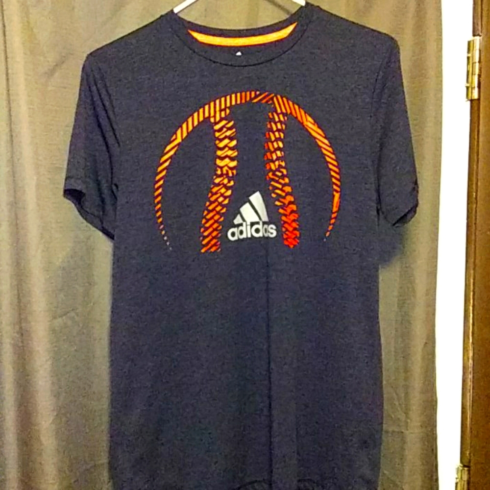 Adidas tshirt